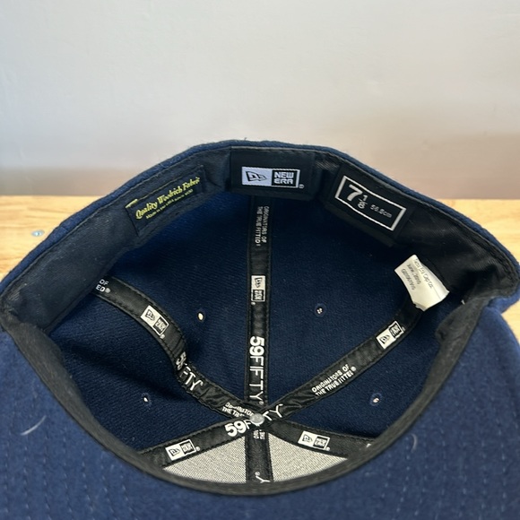 Supreme New Era Hat - Picture 5 of 6